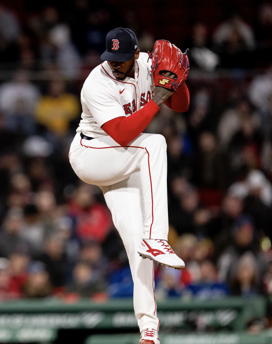 Aroldis Chapman pitching
