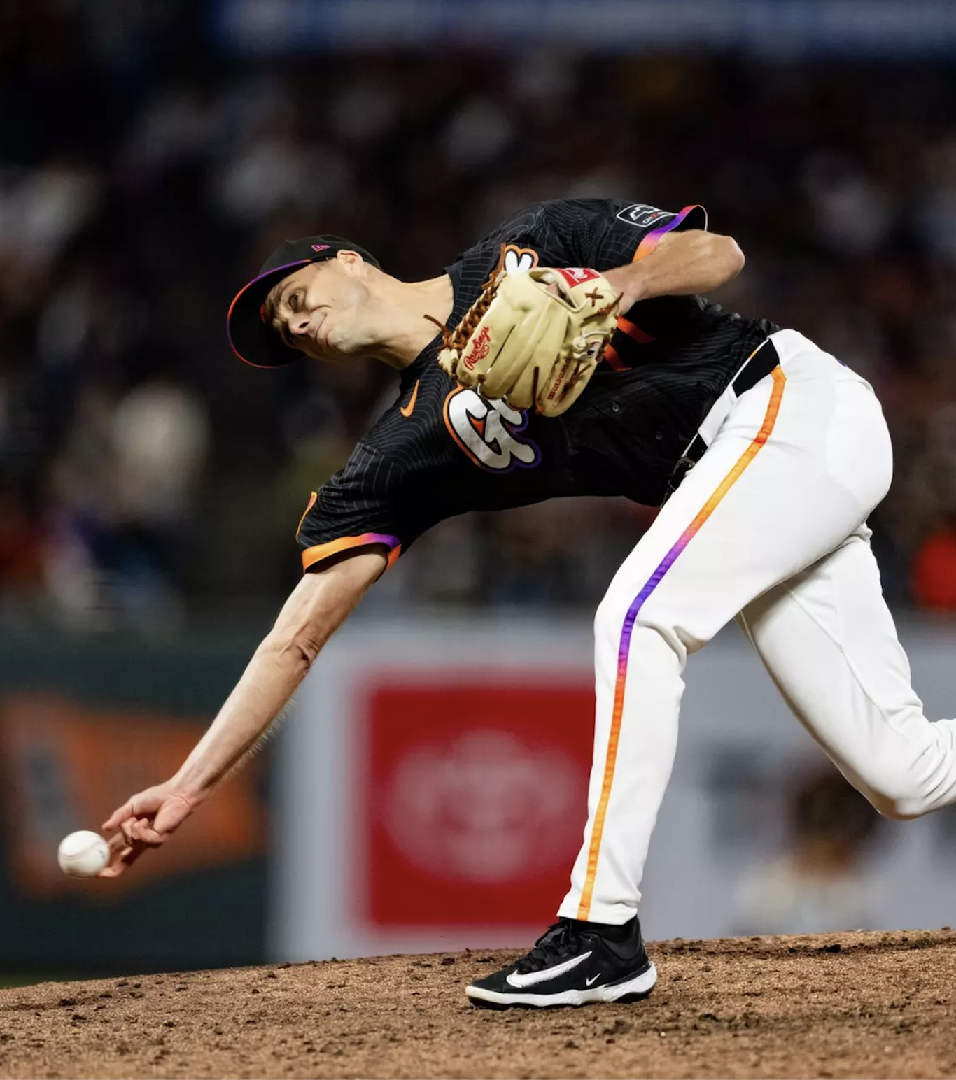 Tyler Rogers pitching